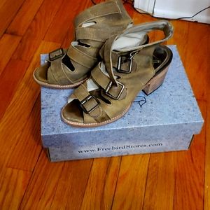 Sandals / Boots